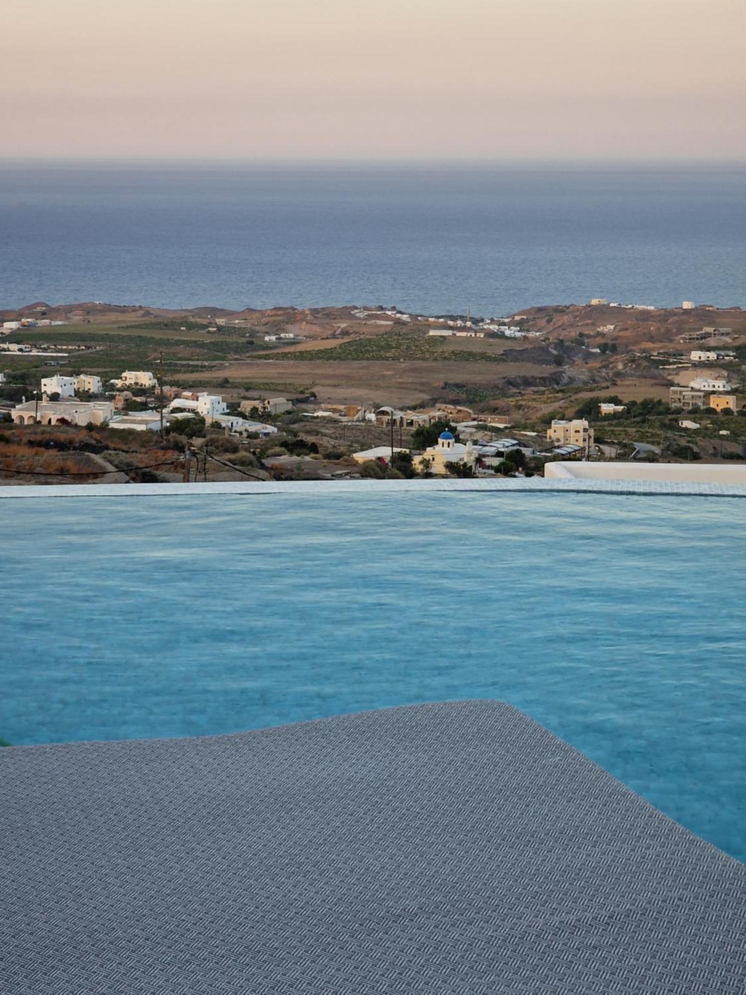 Cuore Santo Suites Fira  Exteriör bild