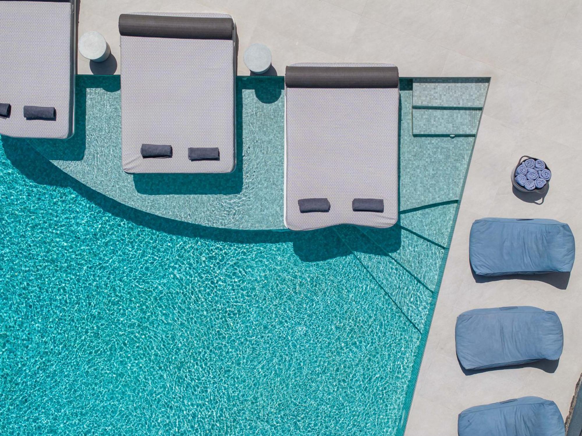 Cuore Santo Suites Fira  Exteriör bild